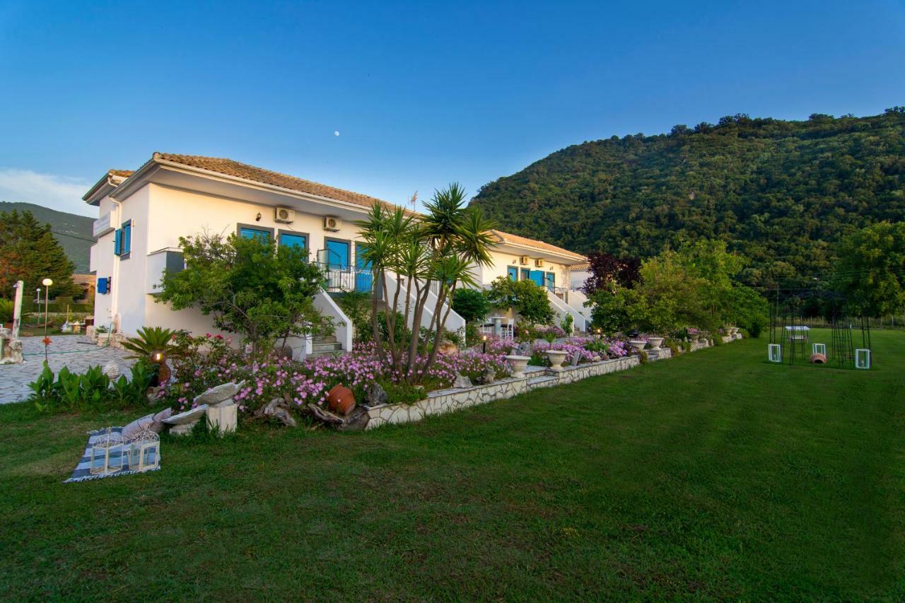 Villa Marina Pérdika Exterior foto